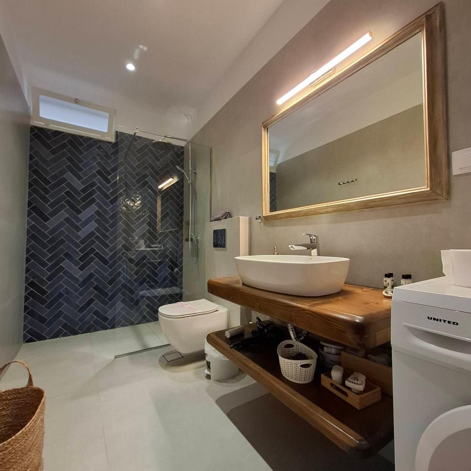 Aquarella-Stylish Veranda Apartment In Centre Of Poros Town Eksteriør bilde