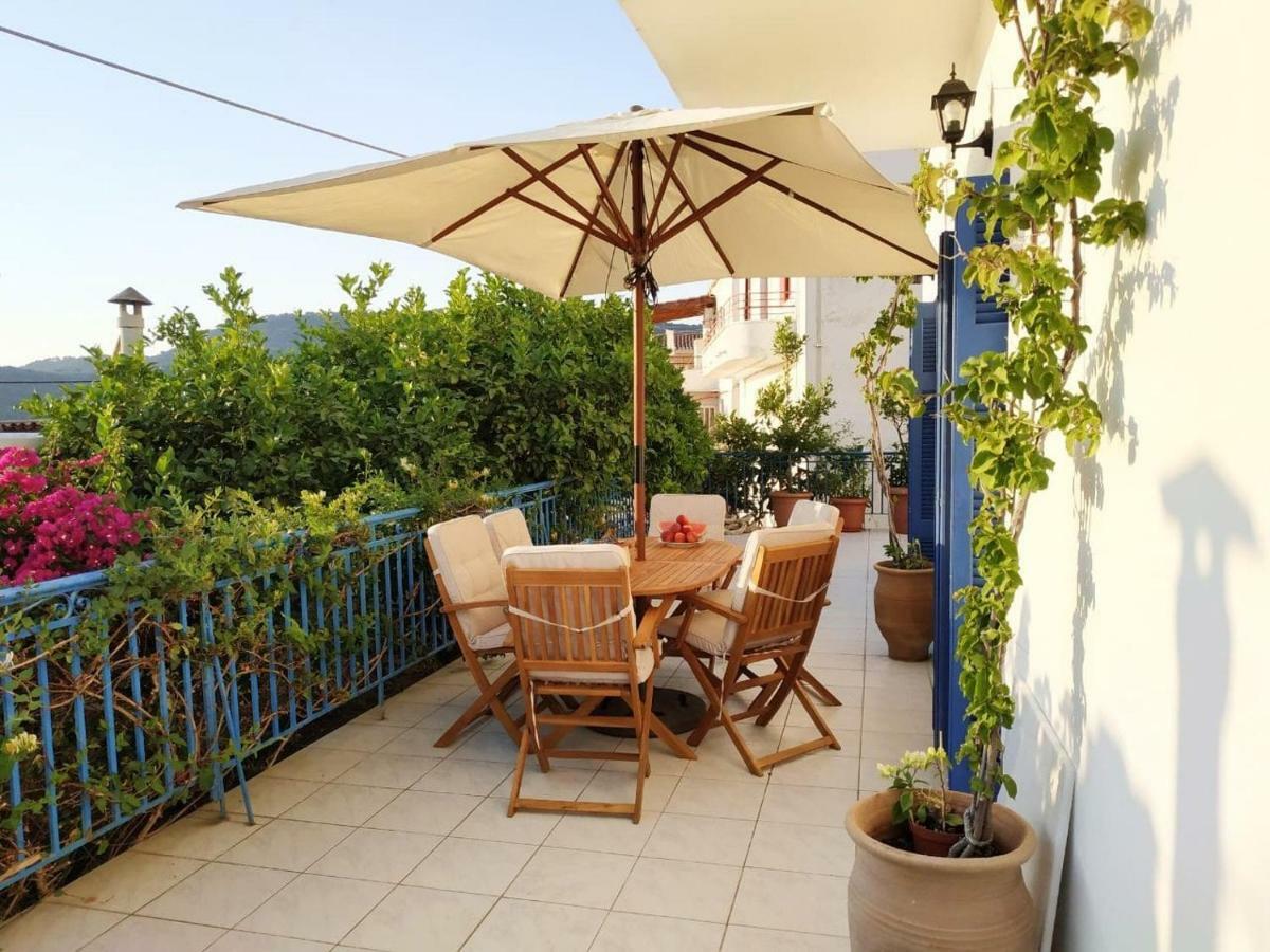 Aquarella-Stylish Veranda Apartment In Centre Of Poros Town Eksteriør bilde
