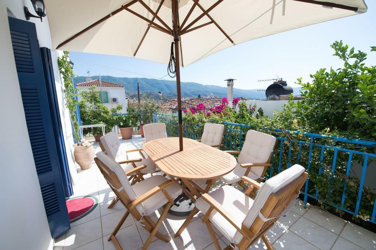 Aquarella-Stylish Veranda Apartment In Centre Of Poros Town Eksteriør bilde